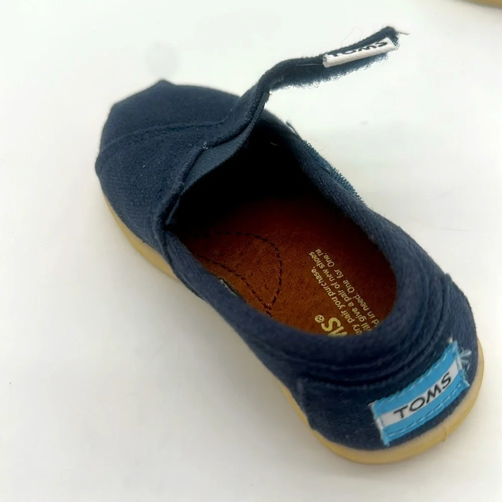 TOMS Blue Baby Walker Slip-On Shoes Toddler Size T 5